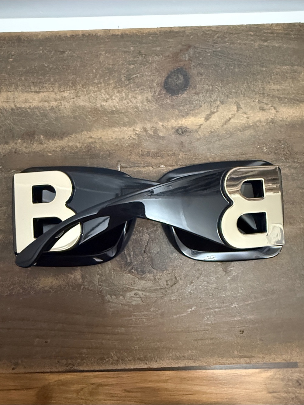 Burberry Frith BE4312 Oversized Square Sunglasses - Black/Gold - Picture 9 of 10